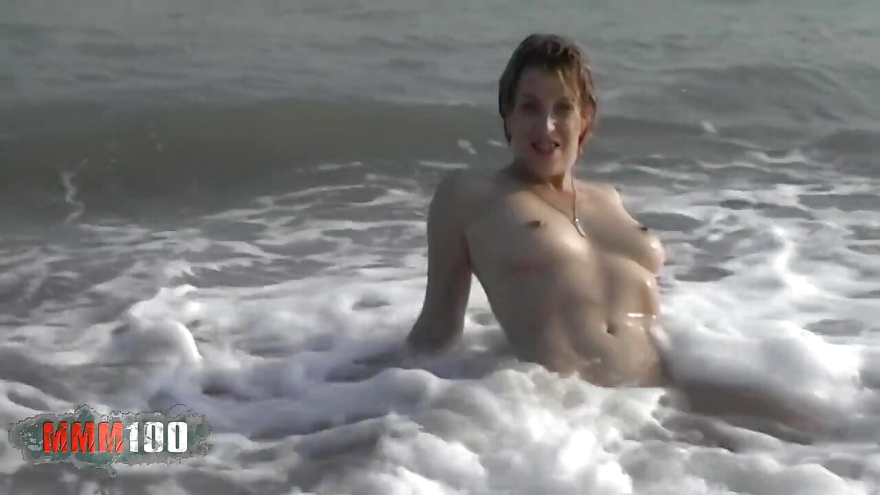 Tigra French MILF Tigra Naked in the Waves