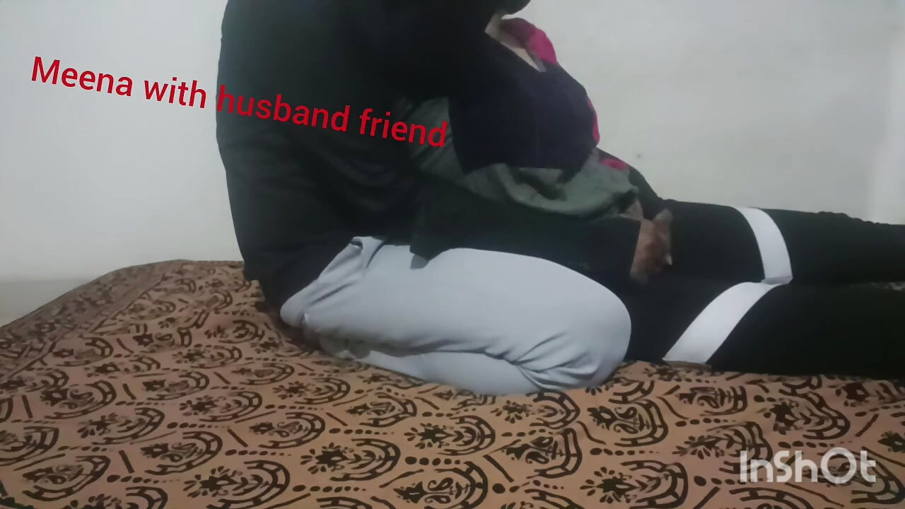 Meena yenge kocasının arkadaşıyla romantik seksin tadını çıkarıyor