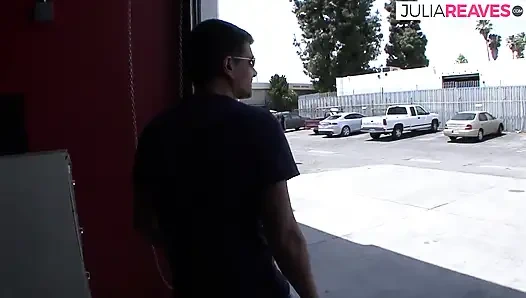 Hot bitch moans in pleasure as a huge cock thrusts her pussy to cumshot