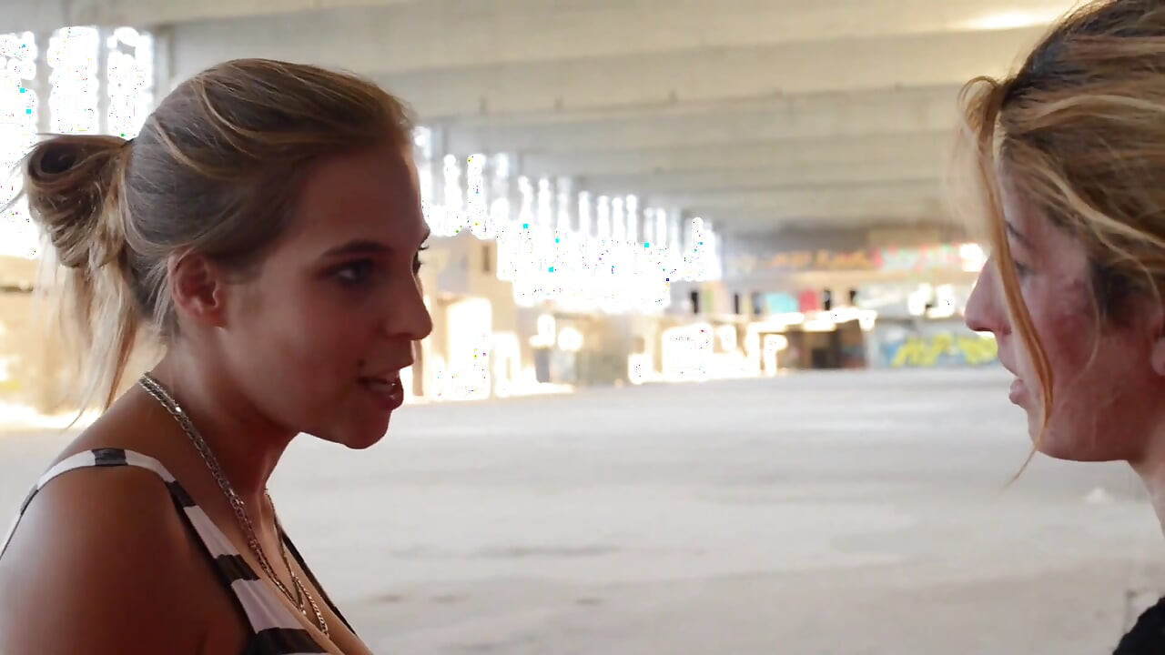 Faceslapping mega slaps - I fight for my place - Domina Mikaela Wolf & slave Natasha Grof