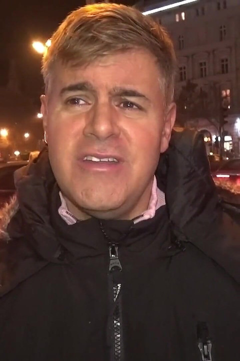 Velika guza cura Loren Minardi dobiva spermu u svoju vruću pičku!