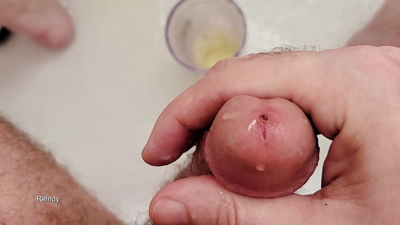 Epic Cum and Piss Fountains From My Pee Hole.