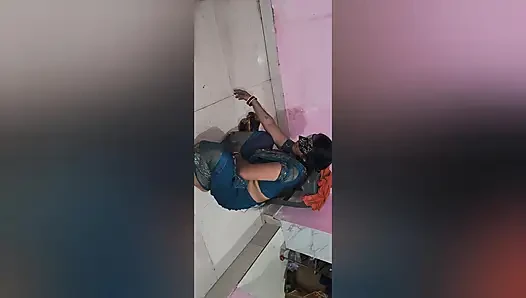 Hizmetçimi sikiyorum