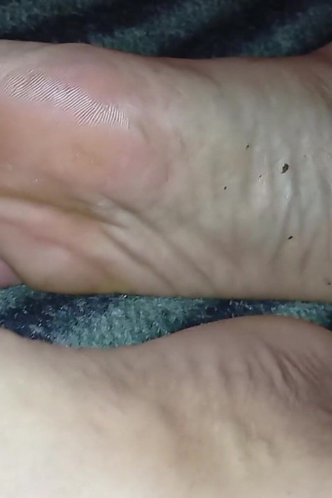 Gresopio Caresses His Cock 3