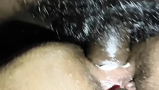 Heute nacht habe ich die muschi meiner stiefmutter gefickt und ihren arsch gefickt.