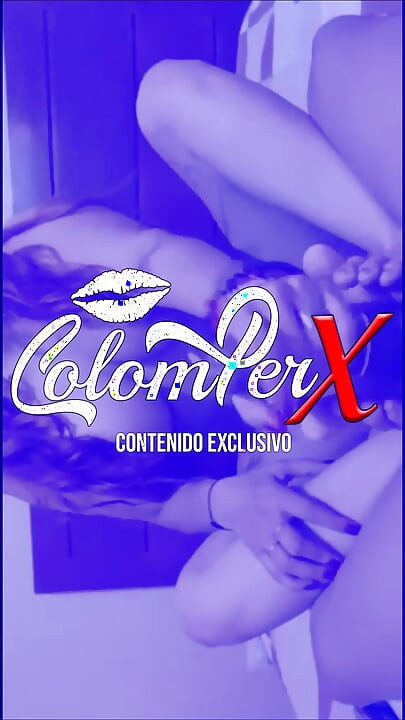 Busty Latina dancing naked while caressing her perfect tits – ColomPerX