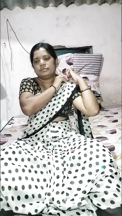 DESI BHABHI ON FIre.