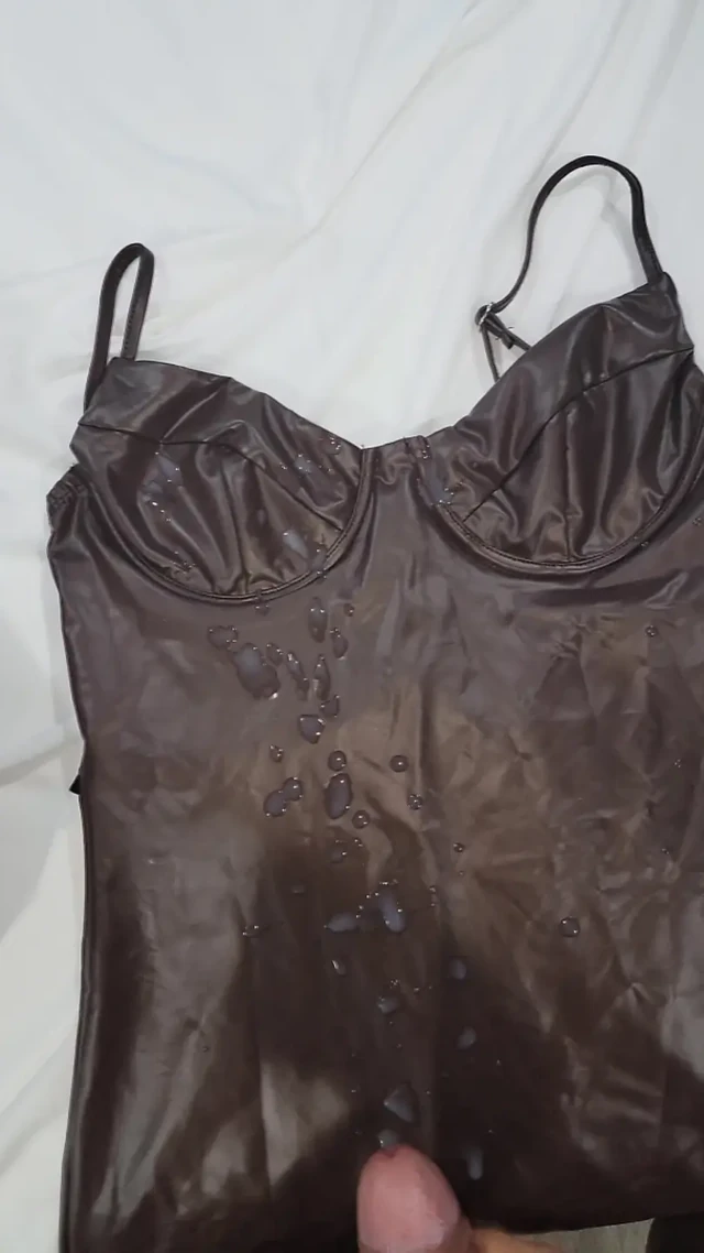 Cum in a latex dress