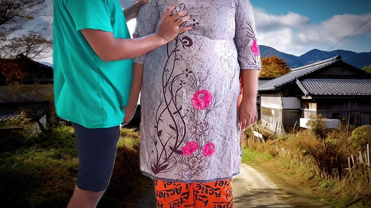 禁忌性愛鄰居穆斯林大屁股和大貓咪朋友在埃及村街被幹！