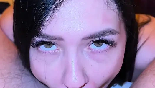 очень горячий рот и зрительный контакт