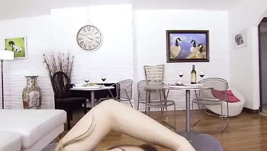 Badoinkvr diğer kızlara göz attığında Alina Lopez'i ıslak yapıyor bölüm 1