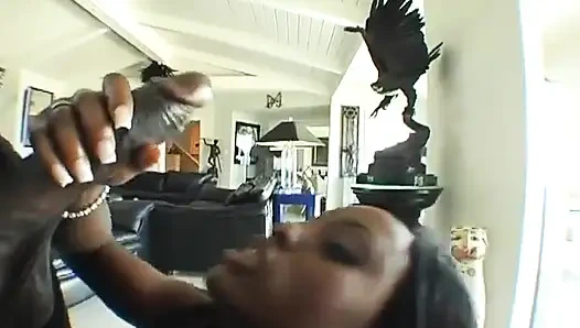 Meine freundin mag es zu lecken, lutscht und meinen großen harten schwarzen schwanz in ihre muschi legen