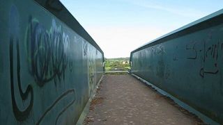 Parpadeando en un puente