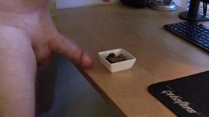 Brownie cumshot