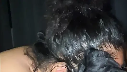 Asiatischer halsfick blowjob ihren stiefbruer, während familie nicht zu hause ist
