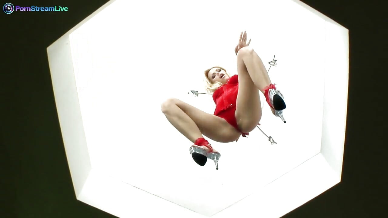 Clara G and Vivien rubbing each other's cunts