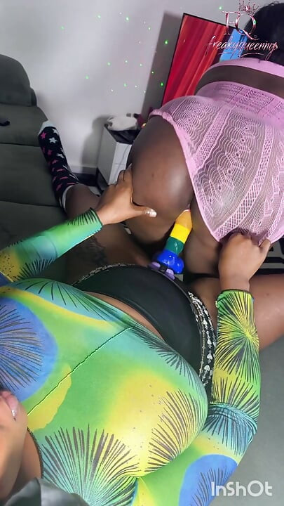 Two Lesbians Strap hot Sex
