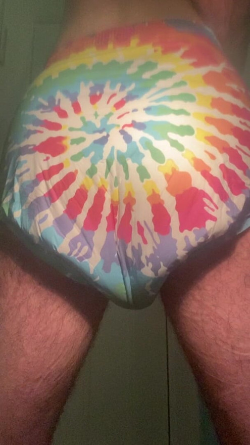 Piss in a fresh diaper