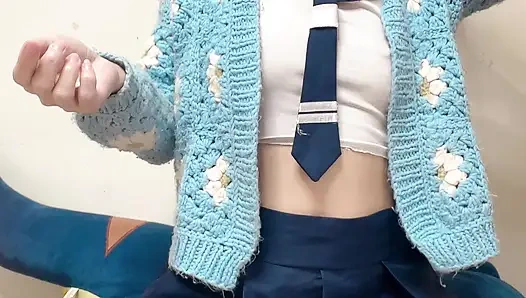 Hana Wear студентка, косплей для ее нового дня, рабочий секс перед камерой