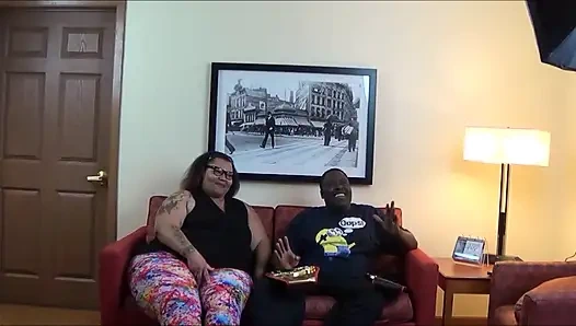 Клубника Красная, 1-я сцена