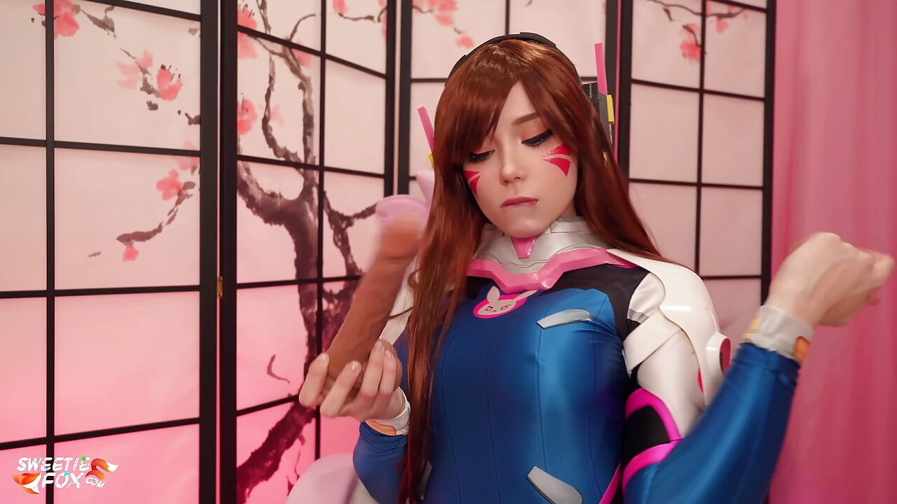 Minx Cosplay D.Va de Overwatch e Anal se masturba até orgasmo louco com vibrador