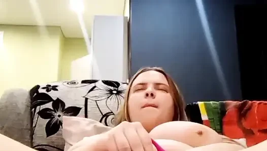 Дрочка с хуем в заднице