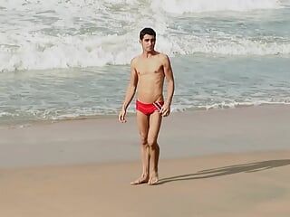 Vild strand knullar tillsammans med heta homosexuella pojkar