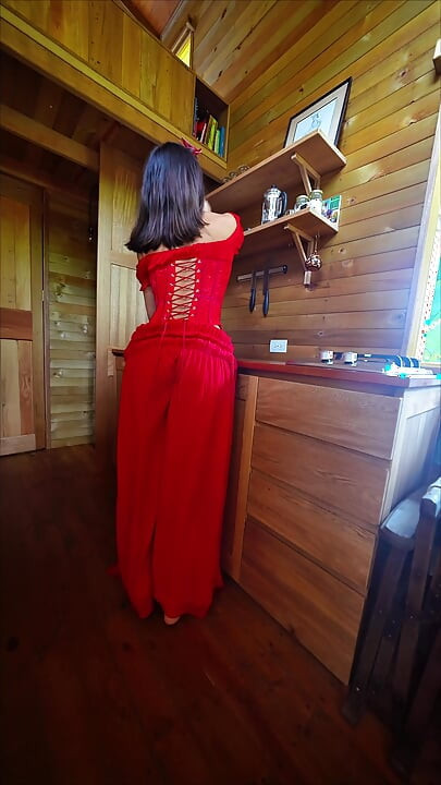 Petite Colombian girl grinding a big cock while twerking at glamping!!