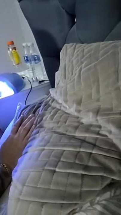 Step mom make her nails in step son room | Clip 1