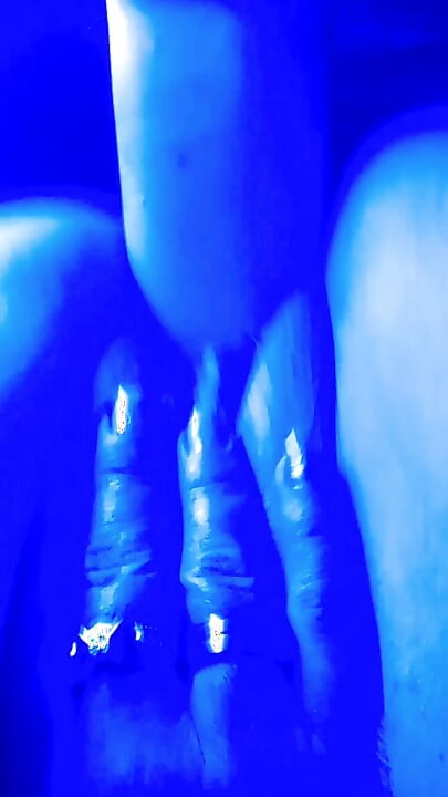 Blue Moon chơi