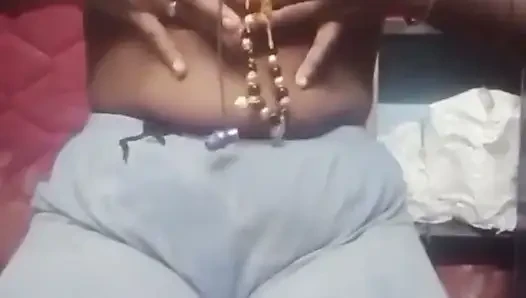 Aku bugil di panggilan video, fingering memek be basahku, masturbasi & tampar pantat bahenol cewek kulit hitam ini! Indianhotwifex