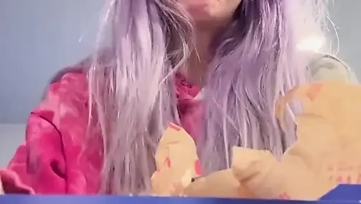 67 Giantess Eating & Burping