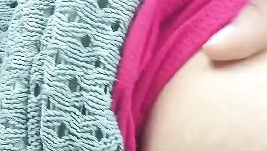 Erkek arkadaşının arabasındaki en seksi kız