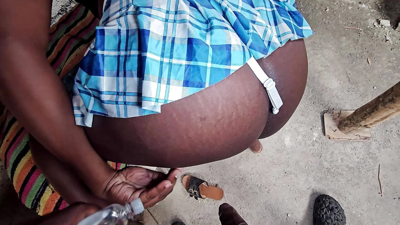 Une bombasse de l’île à gros cul se fait éjaculer dans une maison infidèle - Povpornbox