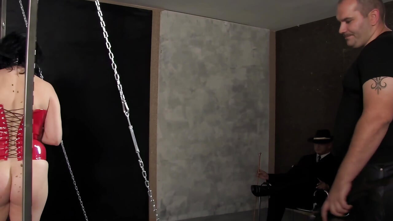 Isabella Chubby MILF Punishment Session