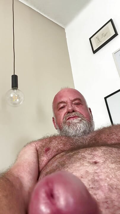 The Horny Fat Cock Needs to Be Worked on Again Until the Sperm Squirts