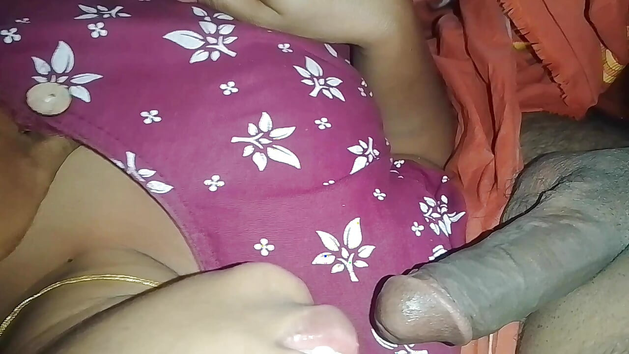 泰米尔家庭主妇舔她丈夫的