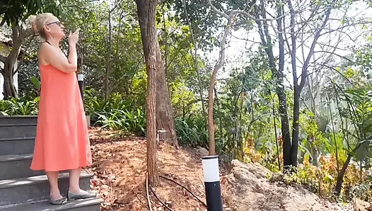 Блондинка-зрелая Жена Наслаждается Сексом Между Промежутками