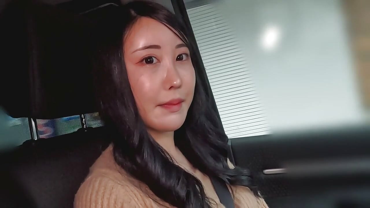 Runa Yamagishi Brings a Sweet Smile and Playful Energy to the Room