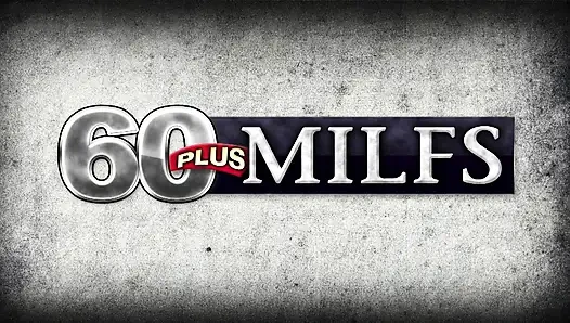 60something baru meniduri memeknya yang berbulu dengan mainan besar