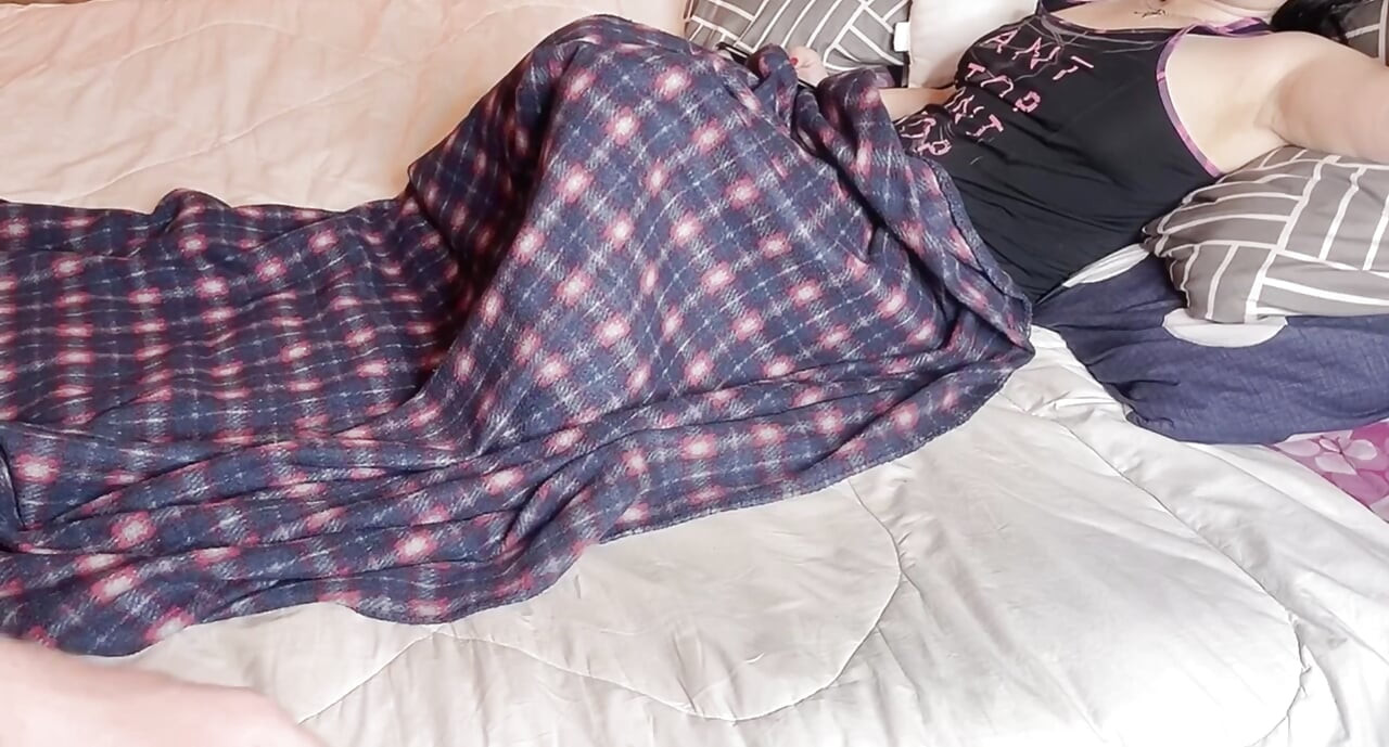 Seks anal pertama kali sama ibu tiri istri