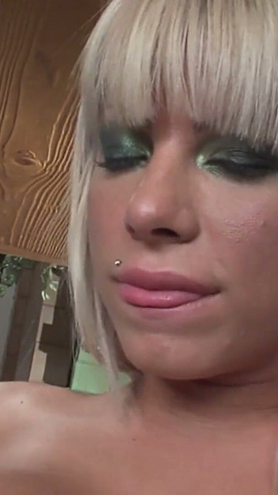 Creampie without protection in the kitchen | Clip 1