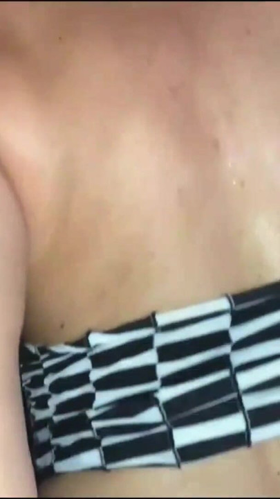 Luna si istri amatir dicrot di muka setelah ngentot posisi reverse cowgirl | Klip 2