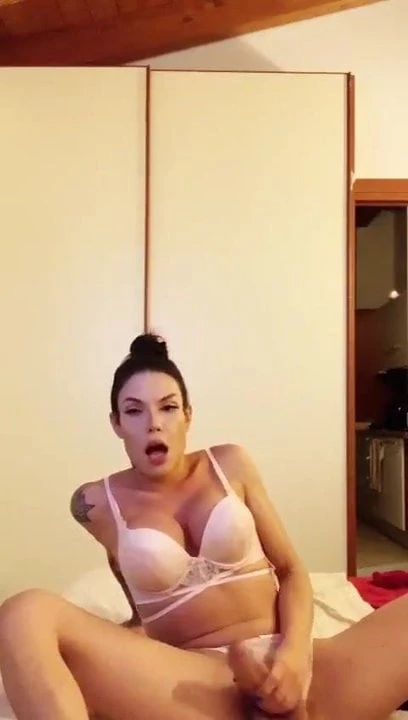 Sexy Tranny Wife
