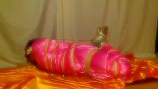 Hogtie satin