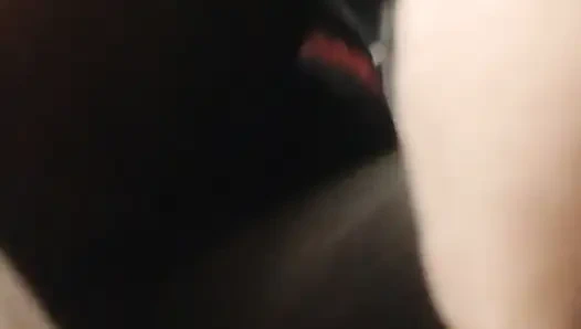 Sie liebt es, bbc zu lutschen und zu ficken