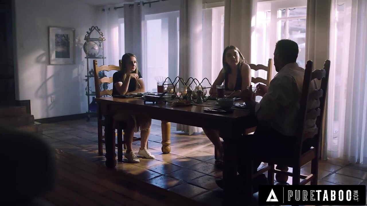 PURE TABOO - padrasto assustador secretamente seduz e fode o melhor amigo quente de sua enteada!