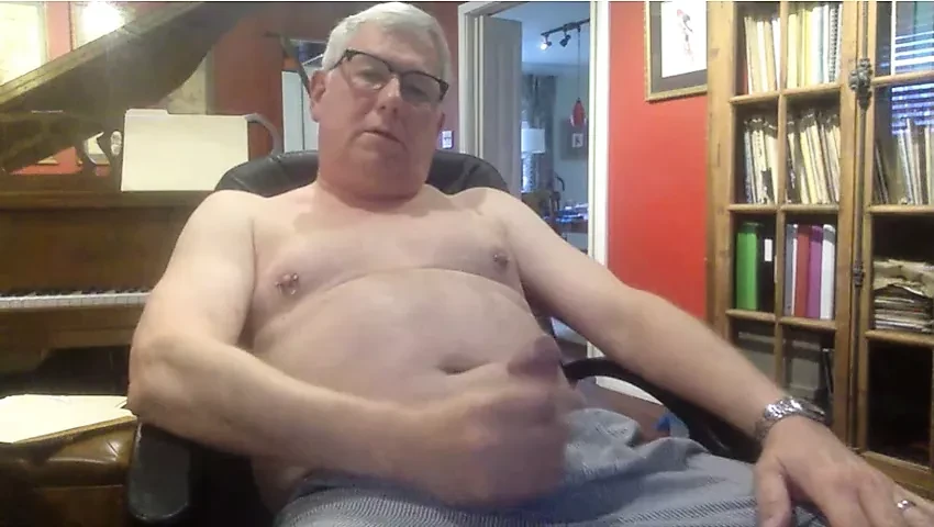 Papà accarezza in cam