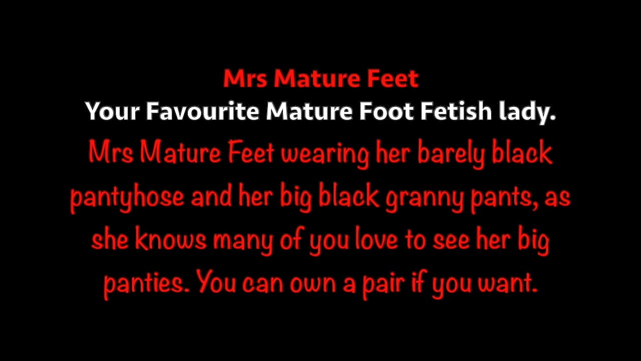 Mme mature pieds, gros pantalon et collants de mamie 427