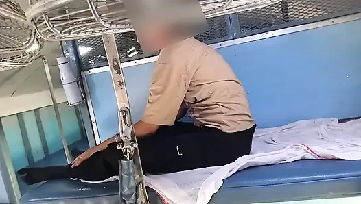 Showing a girl her thick cock in the train and then having sex in the OYO room, random girl fucked in the OYO room Hindi audio, train, xxx, porn, mms, sex